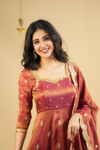 Saakshi`s cosmo Slit Anarkali Premium Suit Set