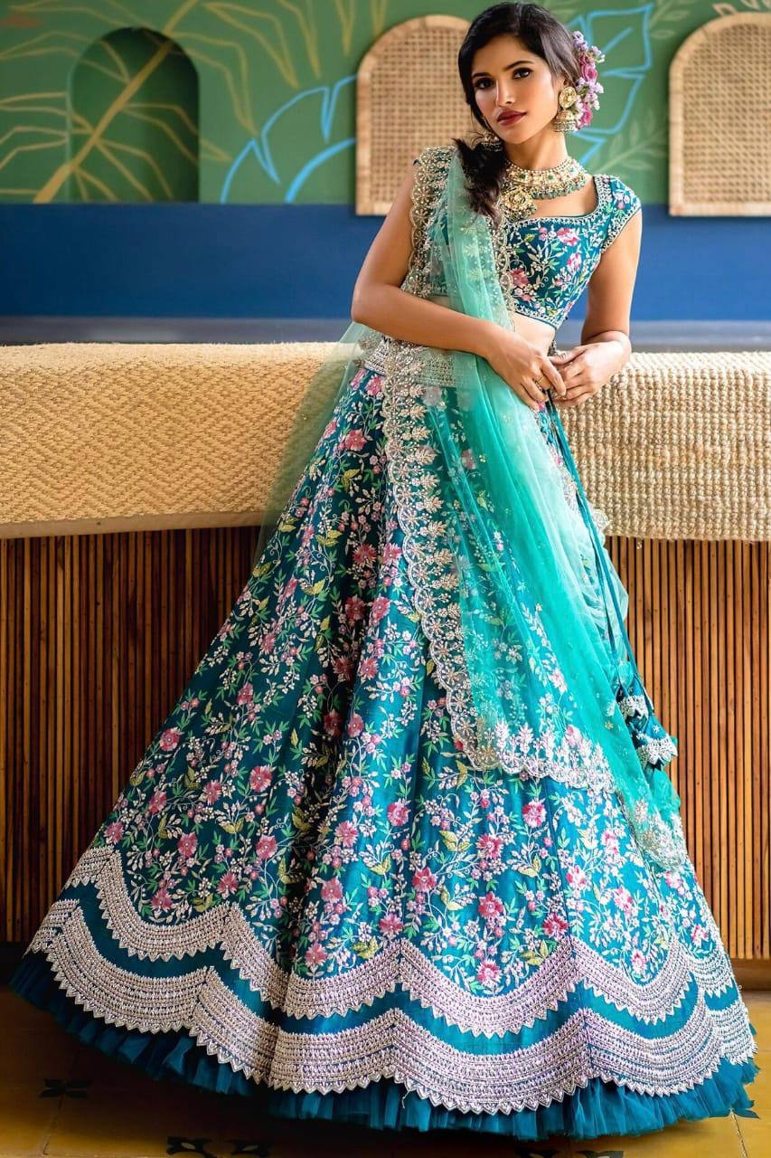 Shwarya's Premium Quality Heavy Traditional Lehenga Choli