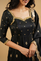 Saakshi`s cosmo Slit Anarkali Premium Suit Set
